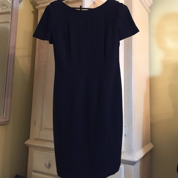 Liz Claiborne Dresses & Skirts - Liz Claiborne Classic Short Black Dress